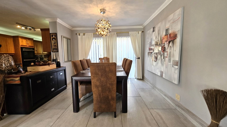 4 Bedroom Property for Sale in Ifafi North West